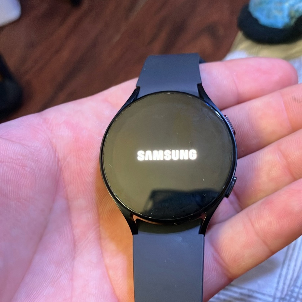 Black Samsung galaxy 5 smart watch